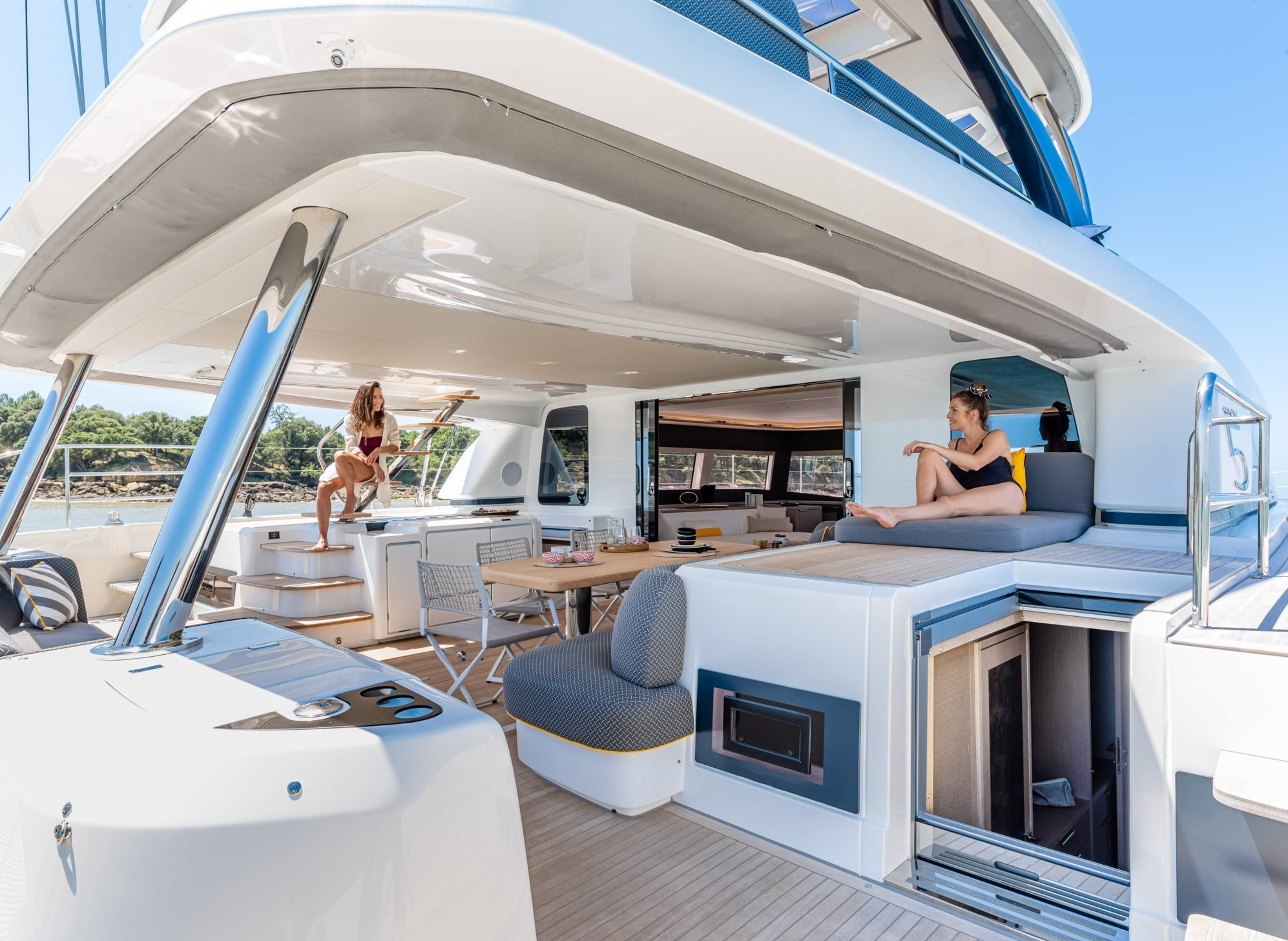 REVERIE | LAGOON SIXTY5 YACHT CHARTER